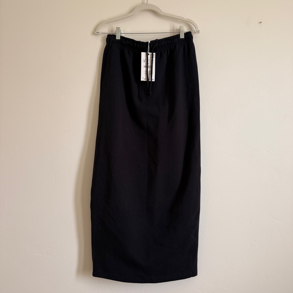NWT!! ZARA women’s Black Maxi Skirt. Sweatpant material. Size Medium